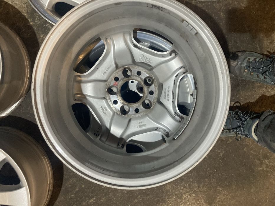 Диски литі mercedes w208 clk 2084010102 5*112 R16 ET37