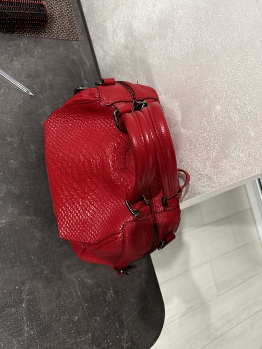 Сумка шкіряна жіноча червона