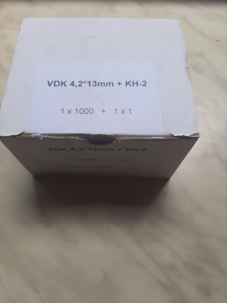 Wkręty samowiercące do blach z łbem walcowym 4.2x13mm 1000szt