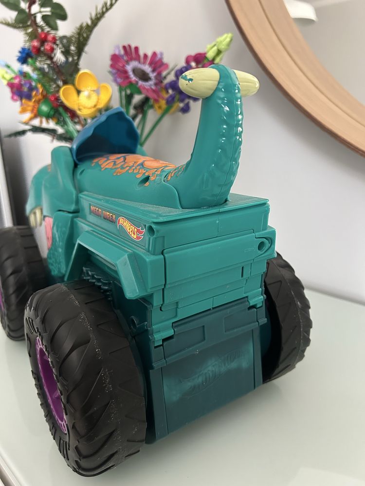 Pożeracz monster truck