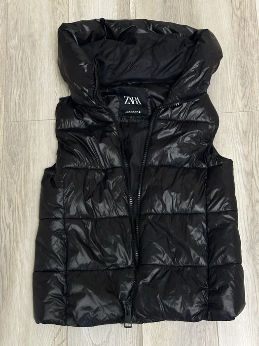 Жилетка чорна Zara