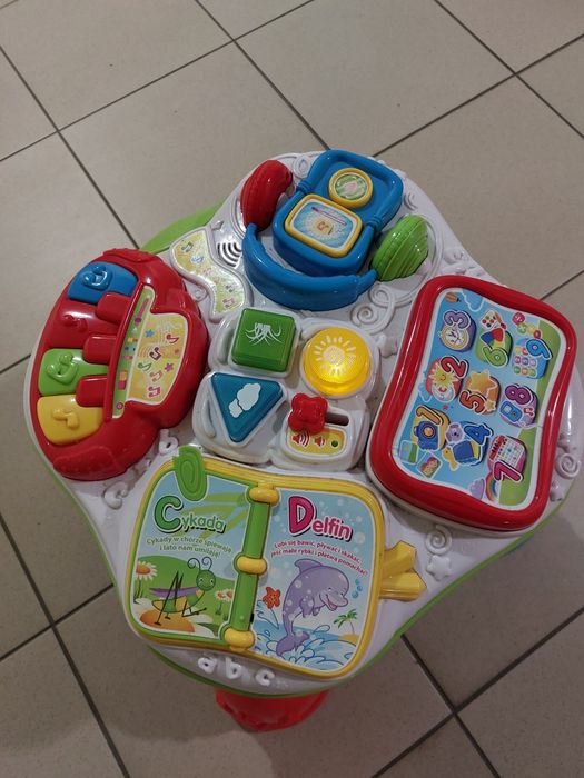 Stoliczek edukacyjny interaktywny Clementoni