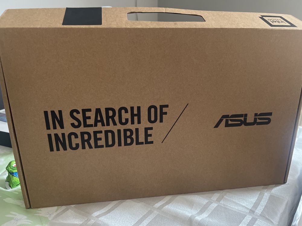 Laptop Asus x415m