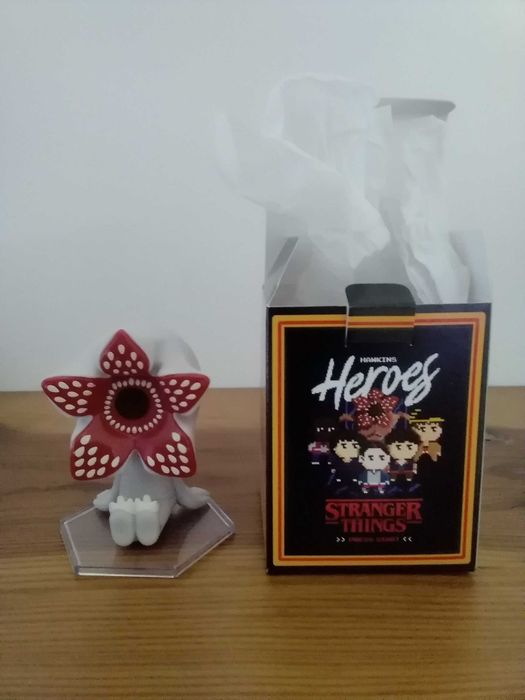 Coleção Completa Mc Donald's Netflix Stranger Things por 35€ - NOVOS