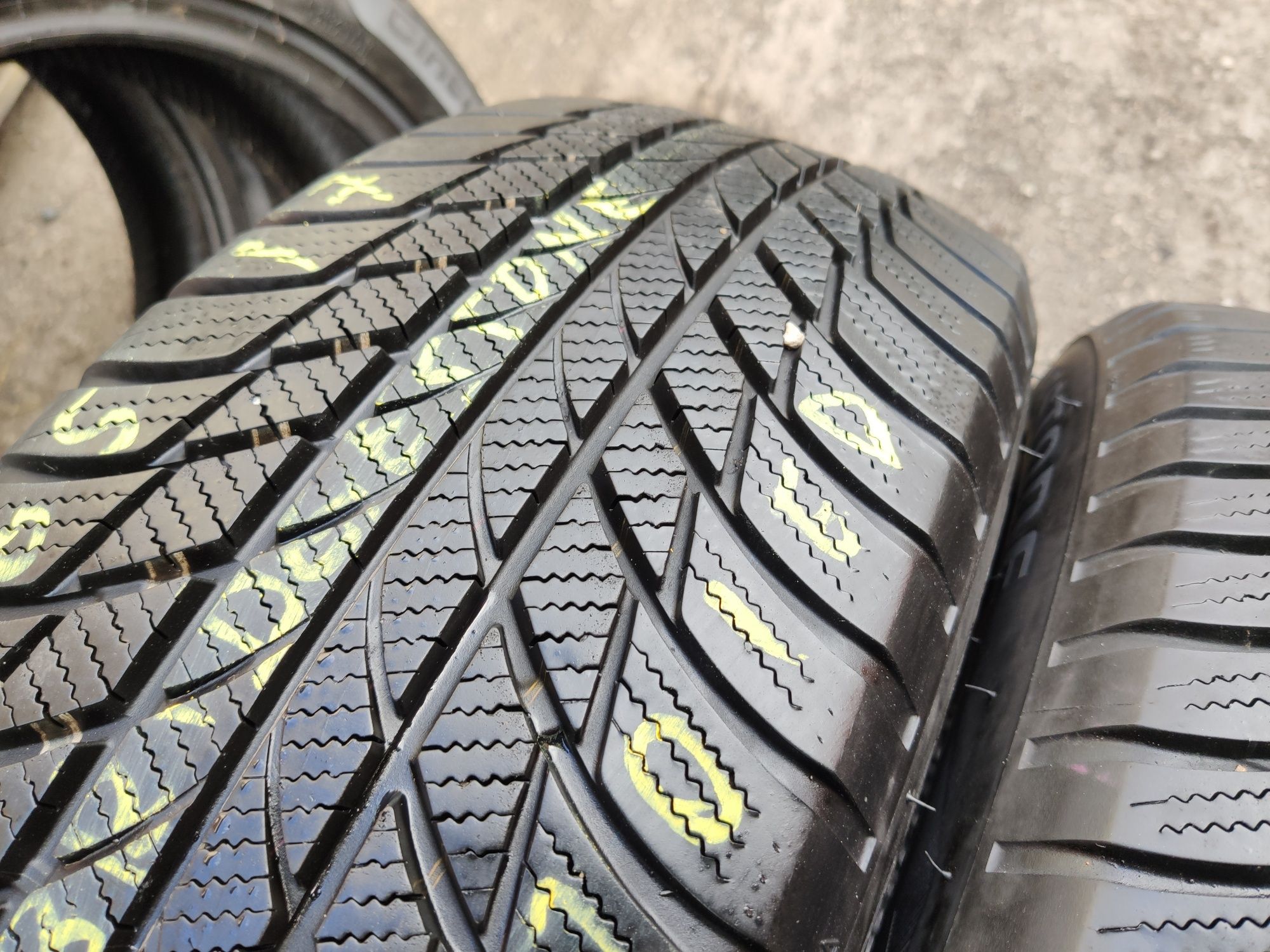 215/65R17 99H Opony zimowe Bridgestone Blizzak LM001 zima 6,5mm ALURAD