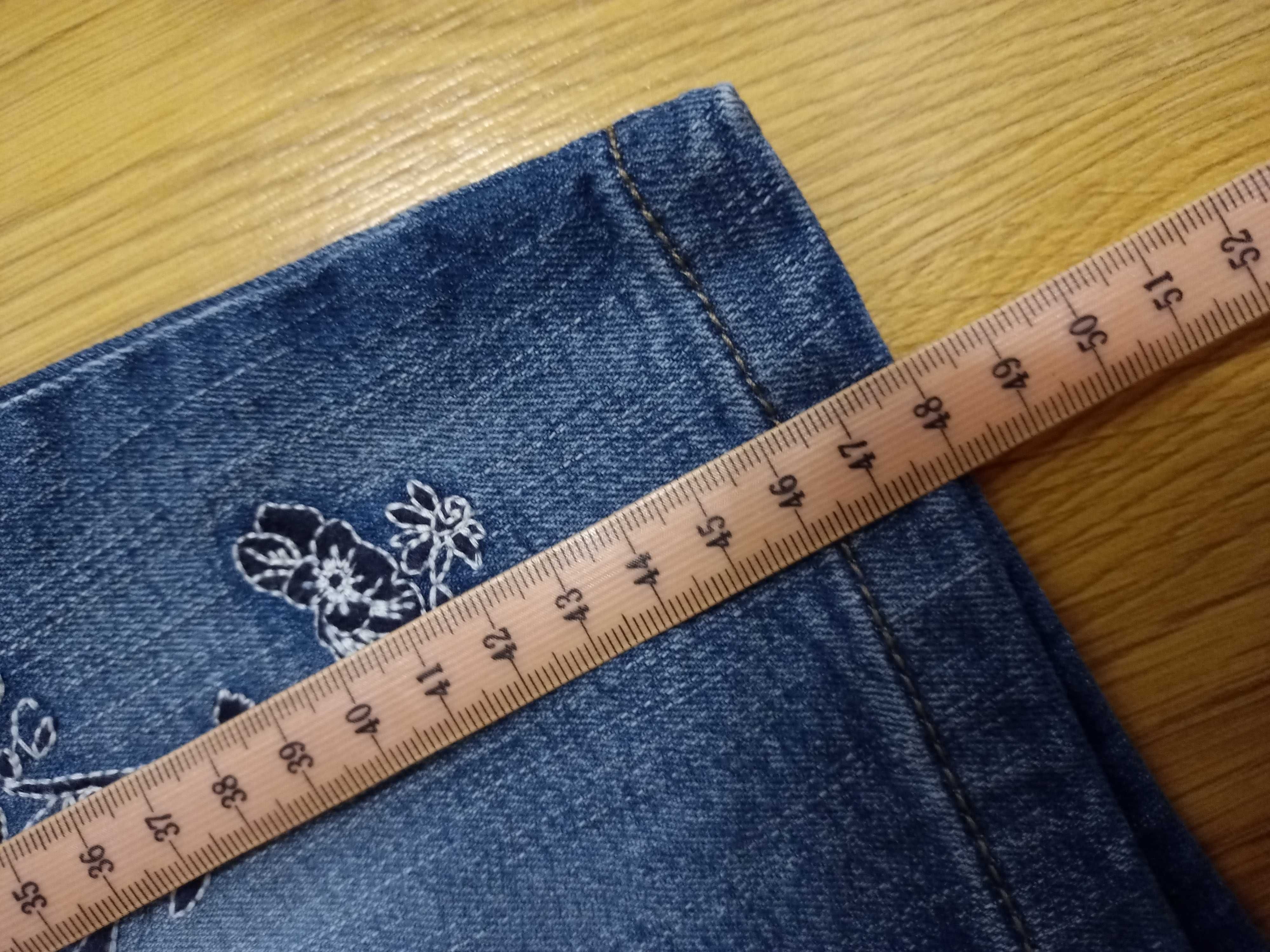 NOWE spodenki jeansowe z haftem - roz 38-40.