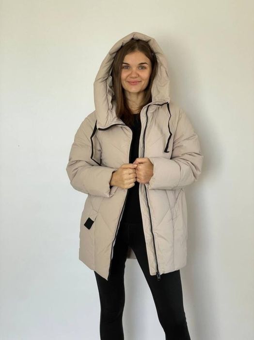 Жіночий пуховик, розміру S