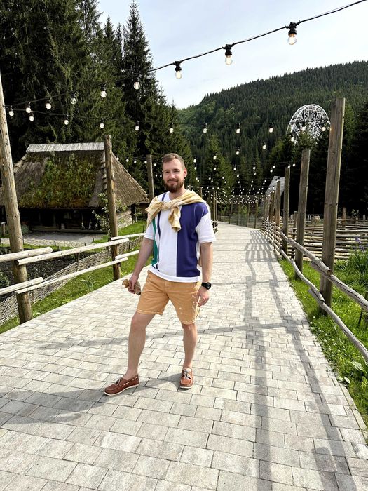 Викладач/Репетитор англійської онлайн для дорослих