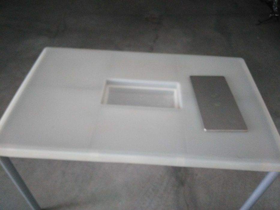 Mesa para varias utilizações