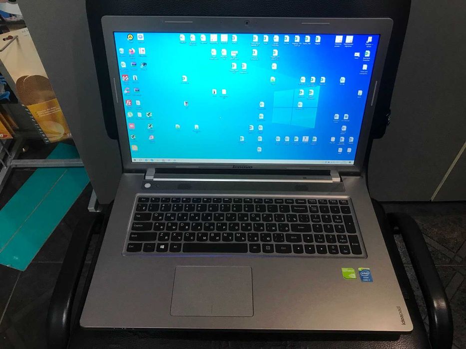 Ноутбук Lenovo Z710, 17", i7-4700MQ, RAM 8Gb, SSD 250Gb, HDD 1 Tb