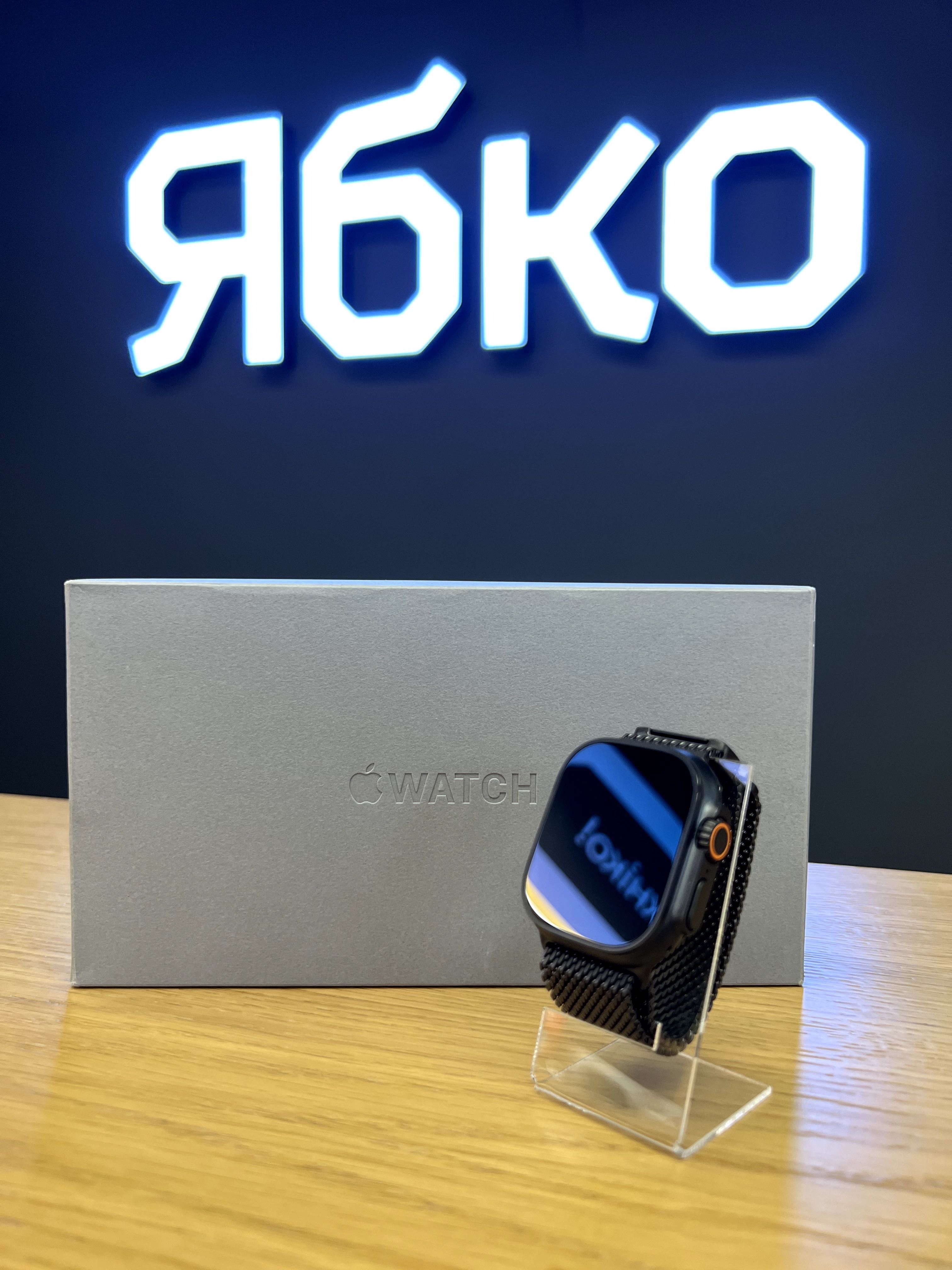 Apple Watch Ultra 2  with Black Titanium Milanese Loop(уцінка)