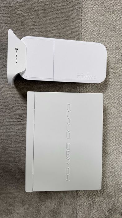 Mega zestaw sieciowy Mikrotik Router LTE + Switch
