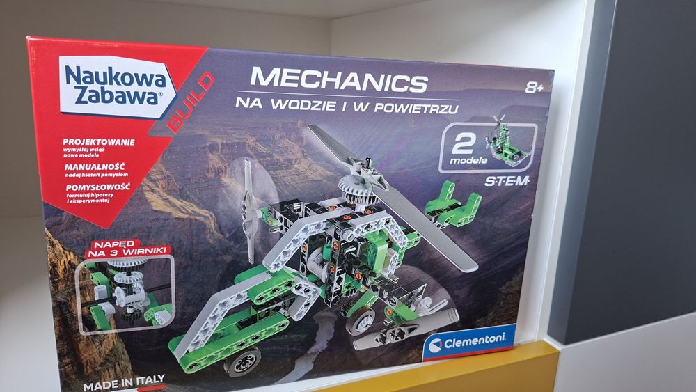 Zestaw  do ukladania mechanika na wodzie i powietrzu.