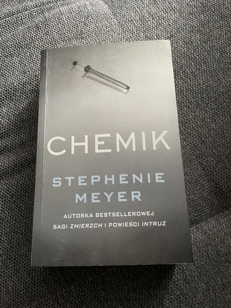 Książka „Chemik” autorstwa Stephenie Meyer