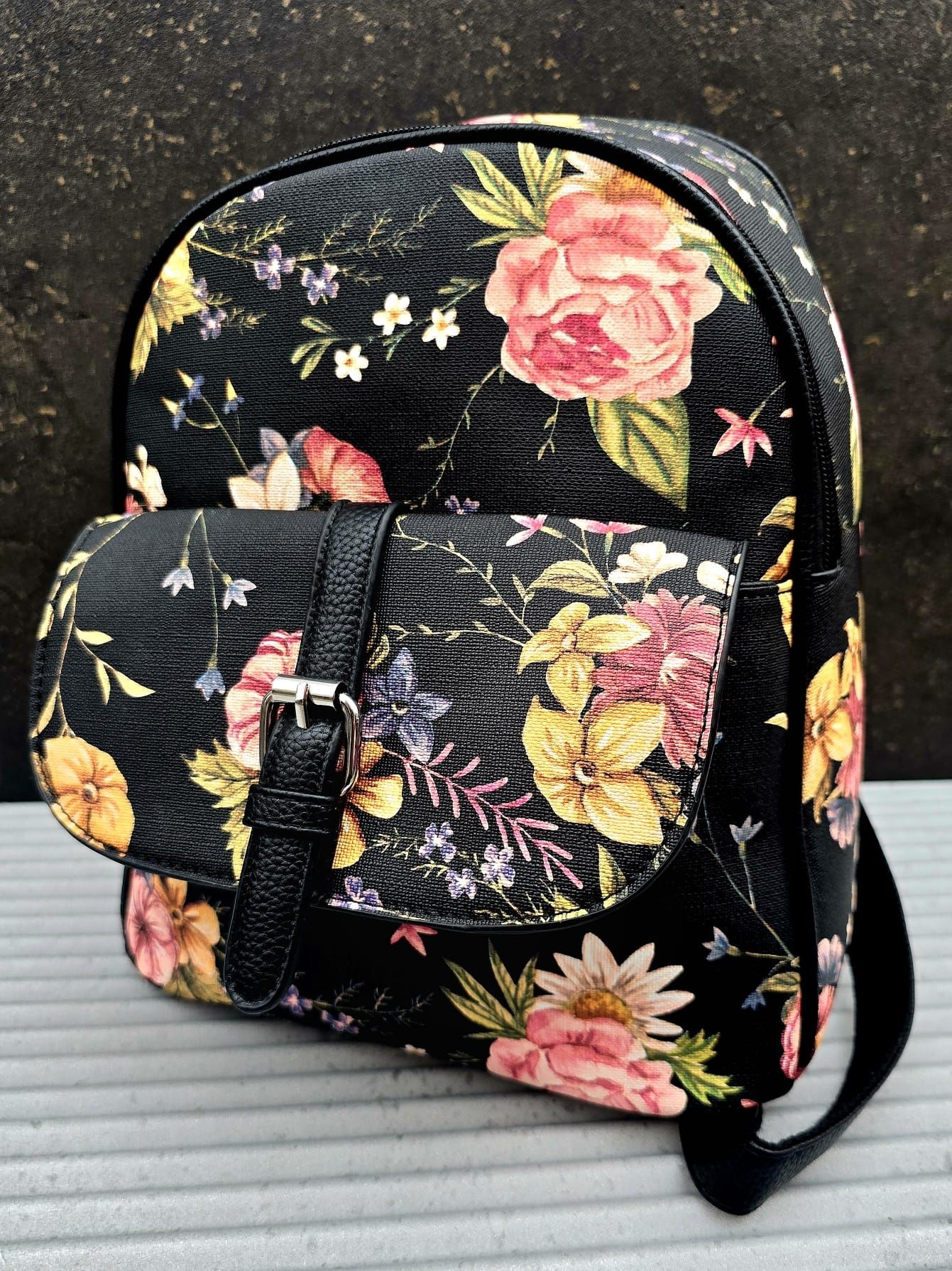 Plecak damski marki Marco Contti nowy modny kwiaty