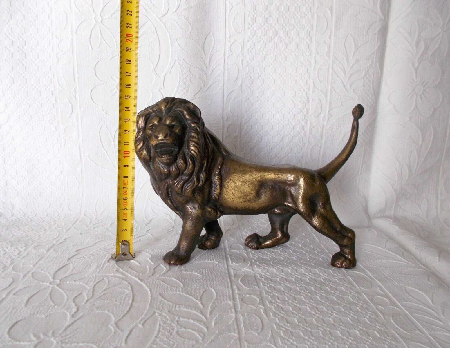 Escultura Leão em Bronze Peso 2,3 Kg.