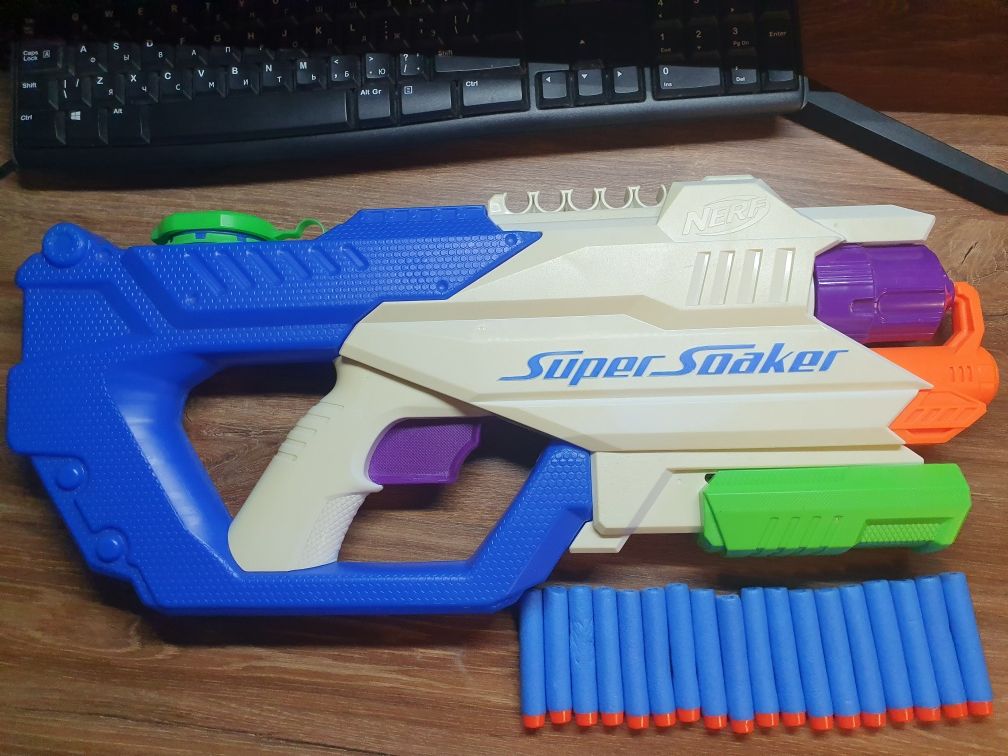 Nerf super soaker