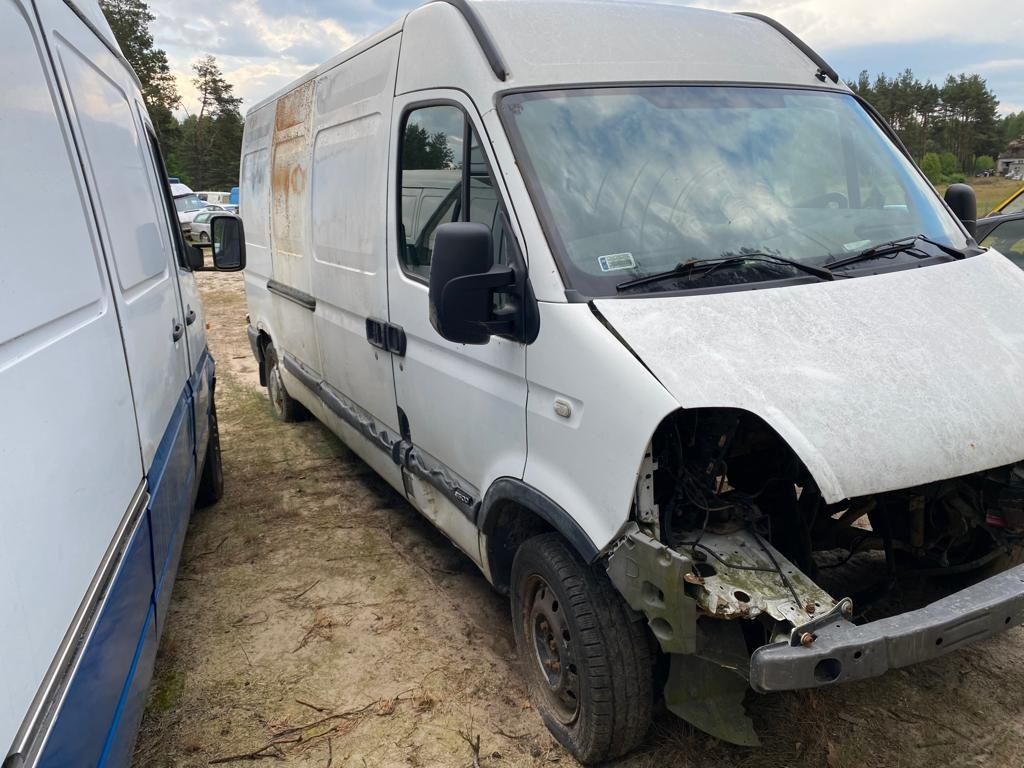 Renault master 2.5 diesel. Posiadam dużo części do tego modelu auta.