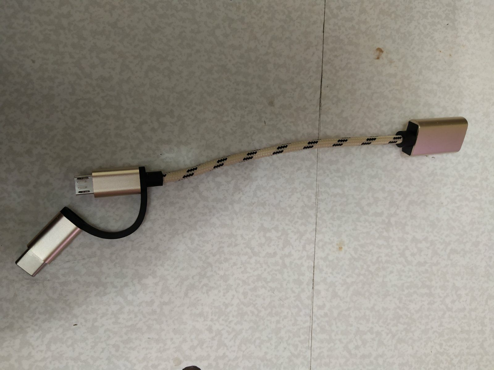 Юсб кабель для подключения флешки к телефону