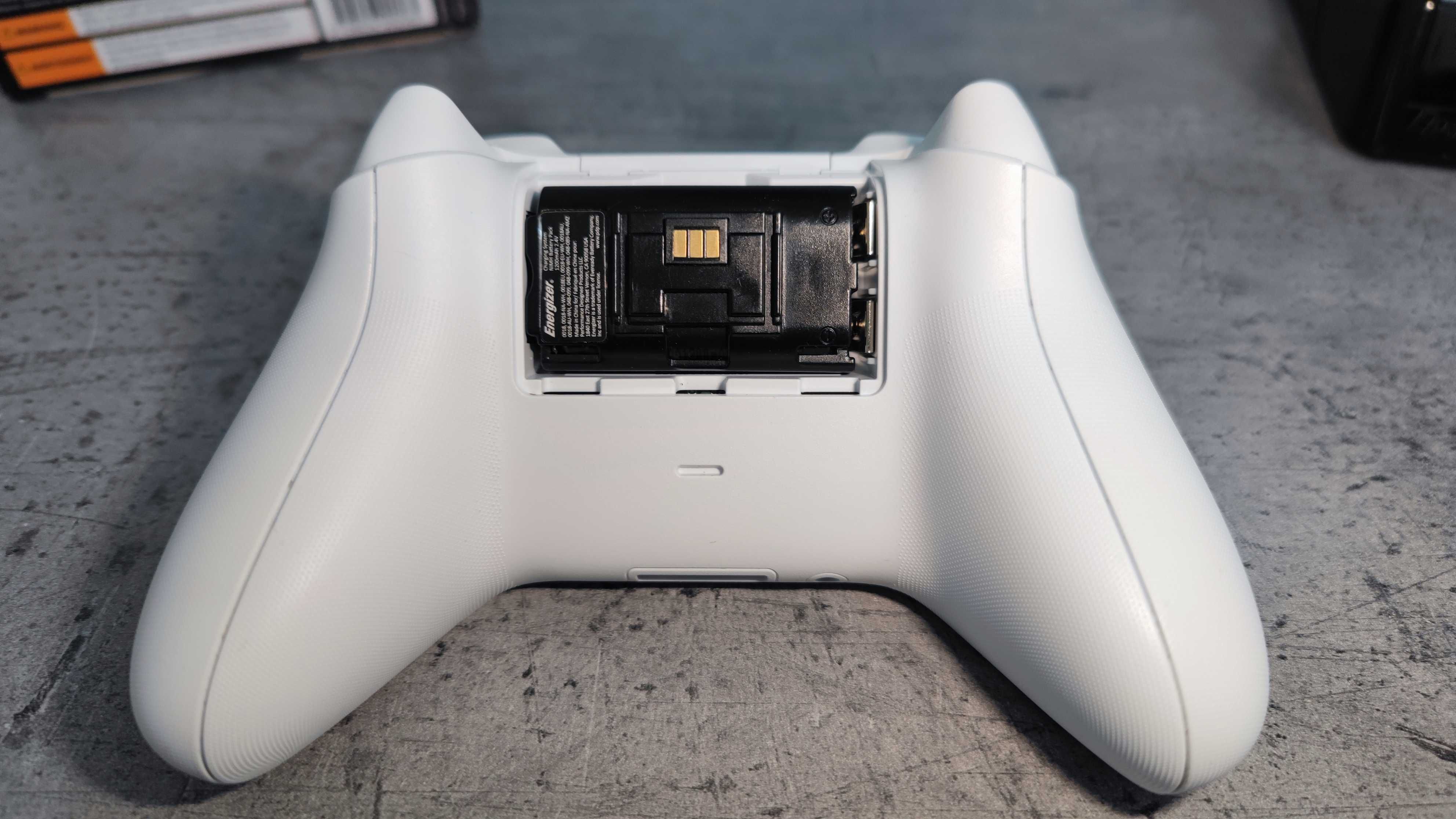 Stacja ładująca do padów ENERGIZER do Xbox ONE - PEŁEN ZESTAW