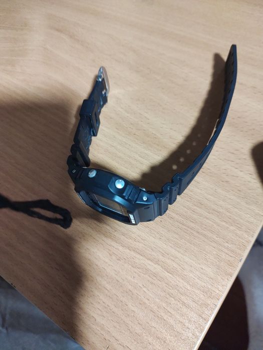 Електронний годинник skmei