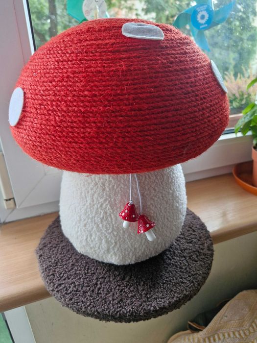 Drapak dla kota muchomorek