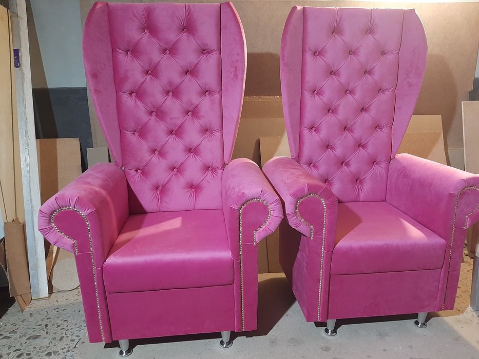 Трон, кушетка, крісло, стіл, банкетка