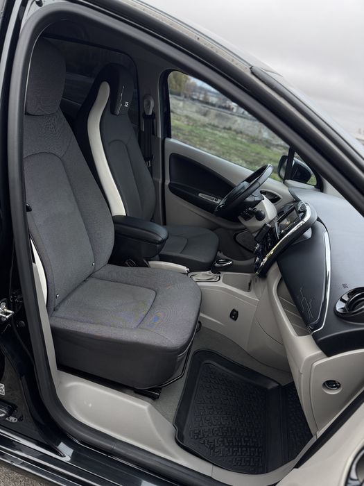 Продам элекро автомобиль Renault ZOE