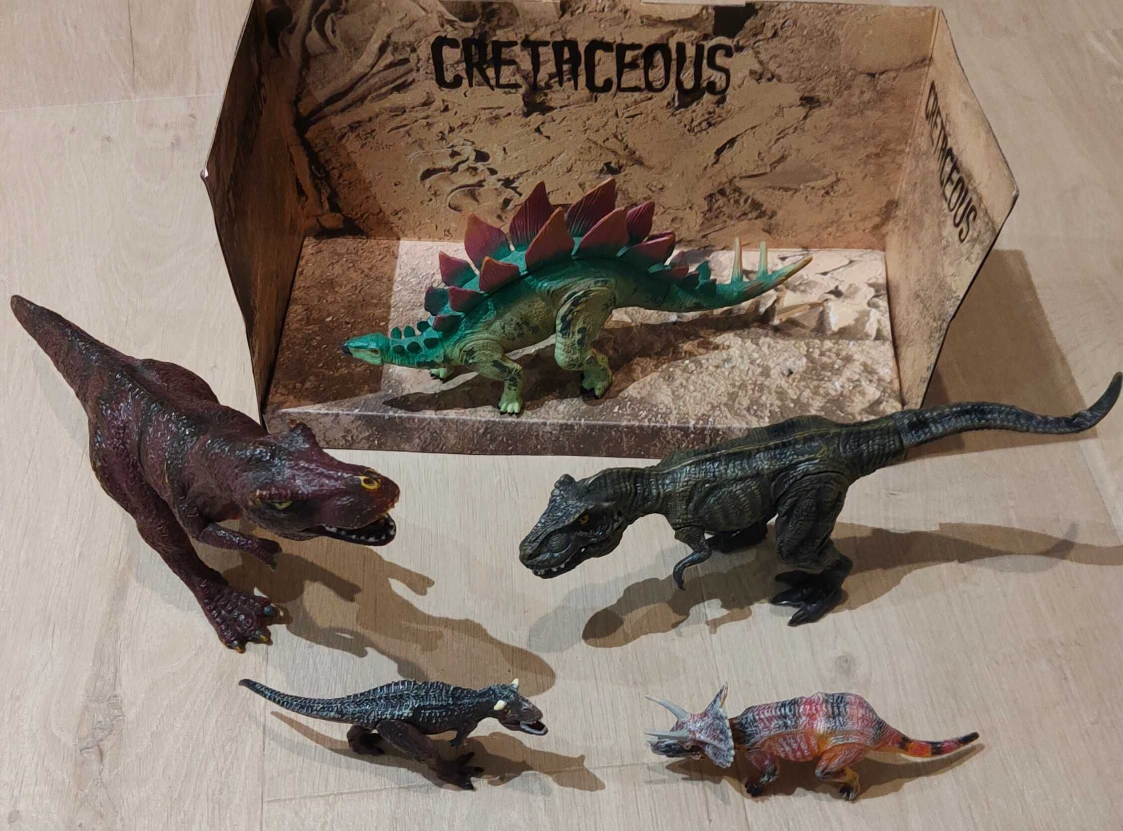 5 figurek dinozaurów Cretaceous