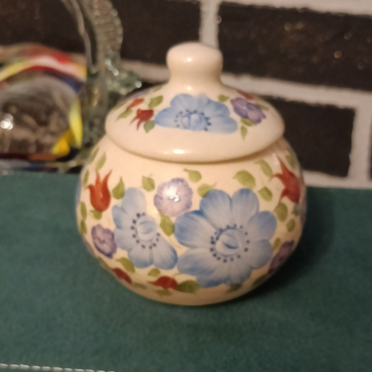 Cukiernica ceramiczna w niebieskie kwiaty