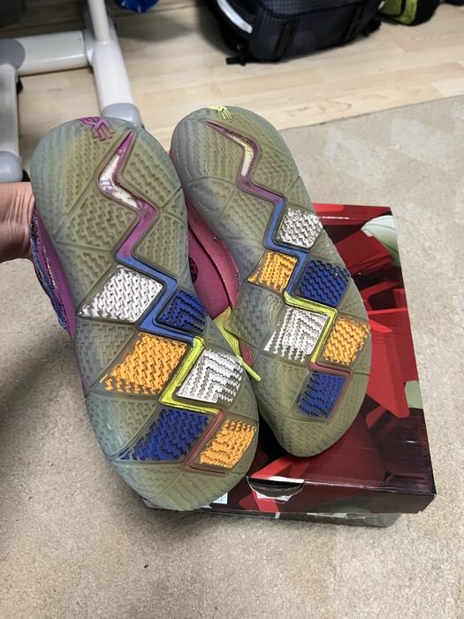 Nike kyrie 37 р кросівки для валейболу