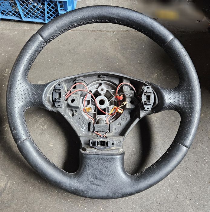Ford Fiesta MK4 Puma skórzana kierownica