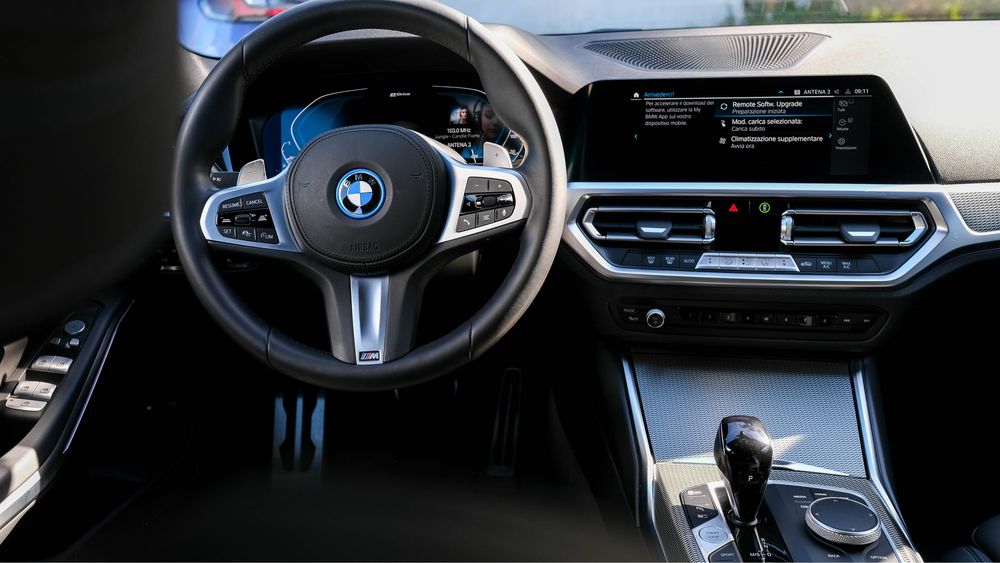BMW 320e Touring Pack M Auto
