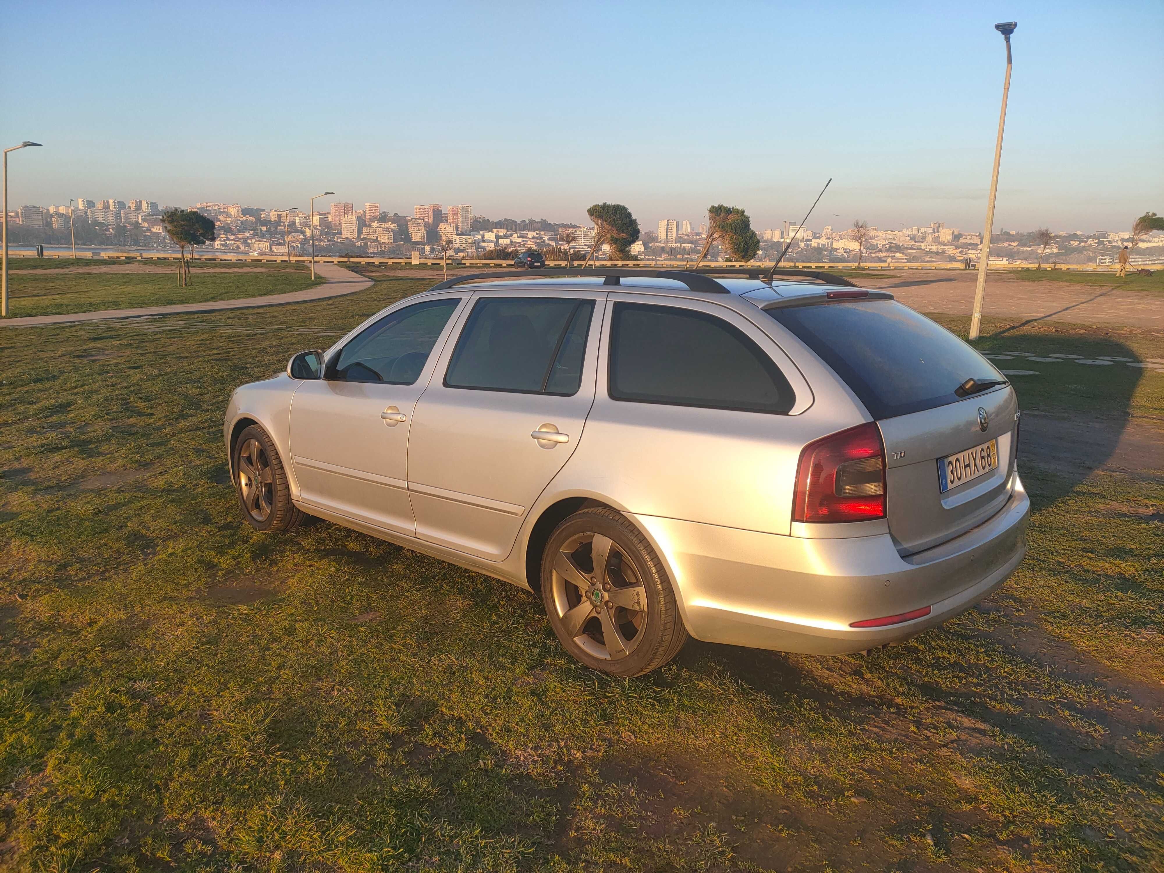 Skoda Otavia 1.9 TDI Sportline - Impecável