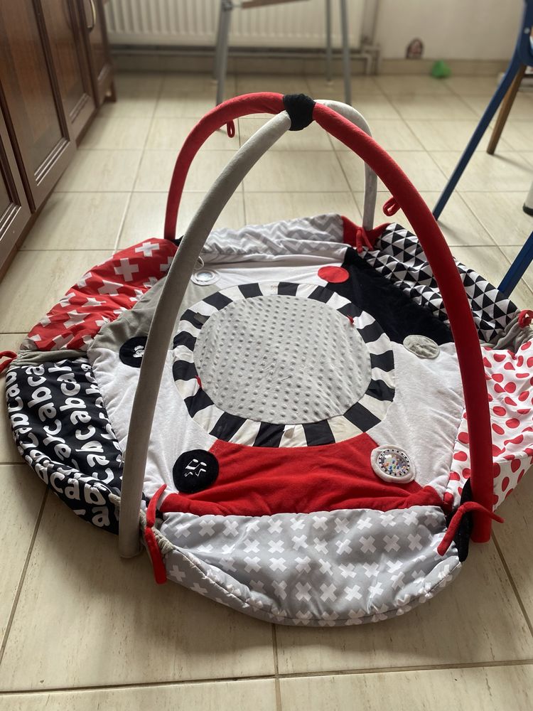 Mata edukacyjna canpol babies kontrast
