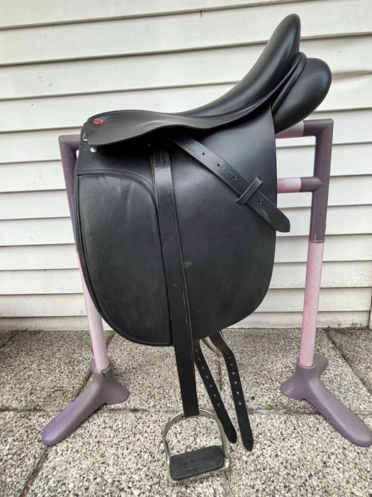 Siodło ujeżdżeniowe Claridge House 17” wymienne łęki