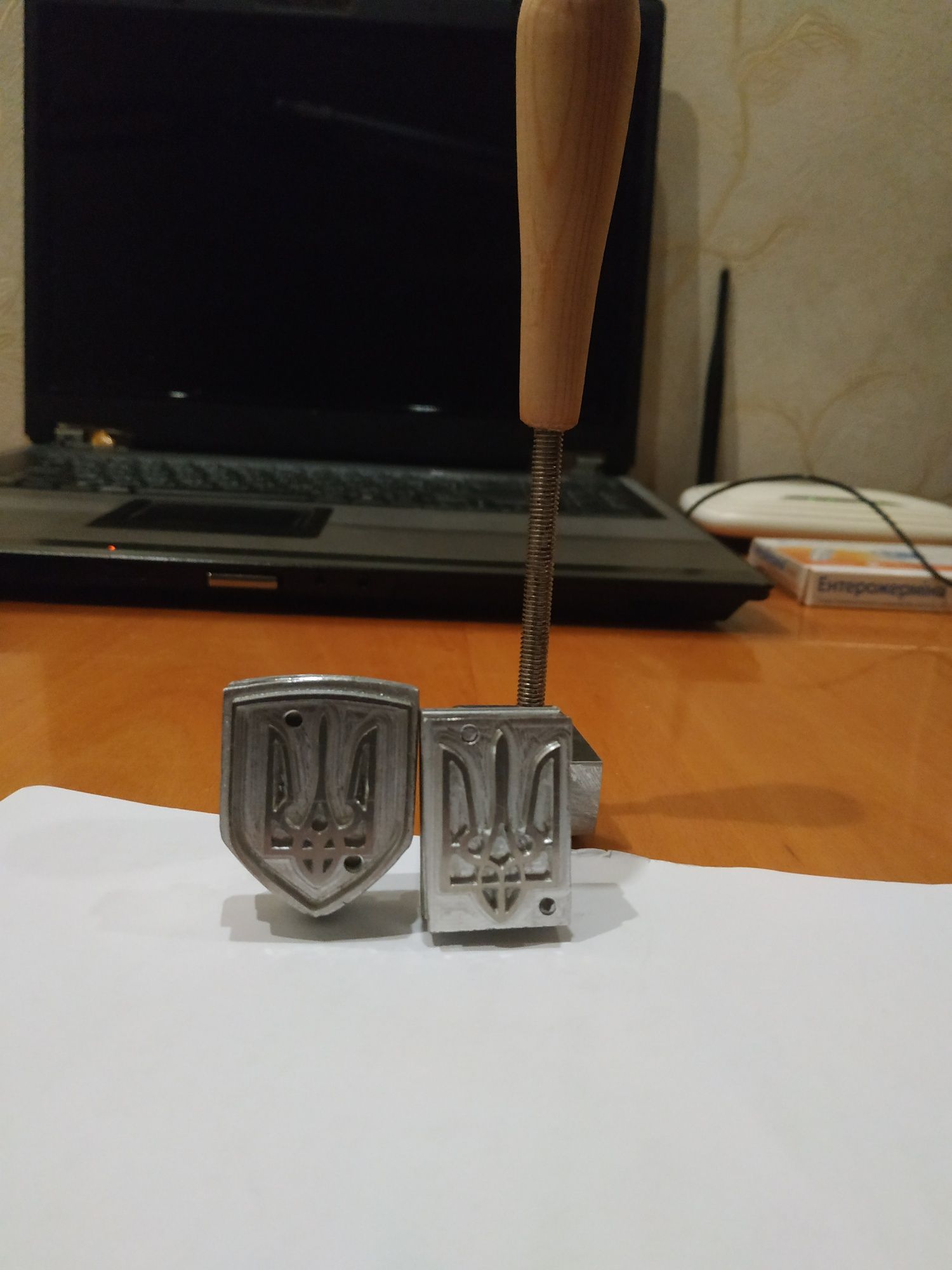 Кліше герба. Виготовлене з дюралюмінію
