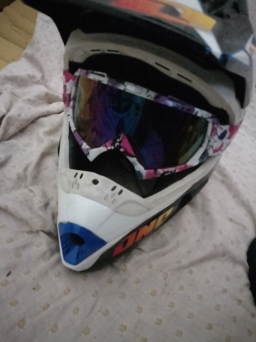 Capacete mota semi novo