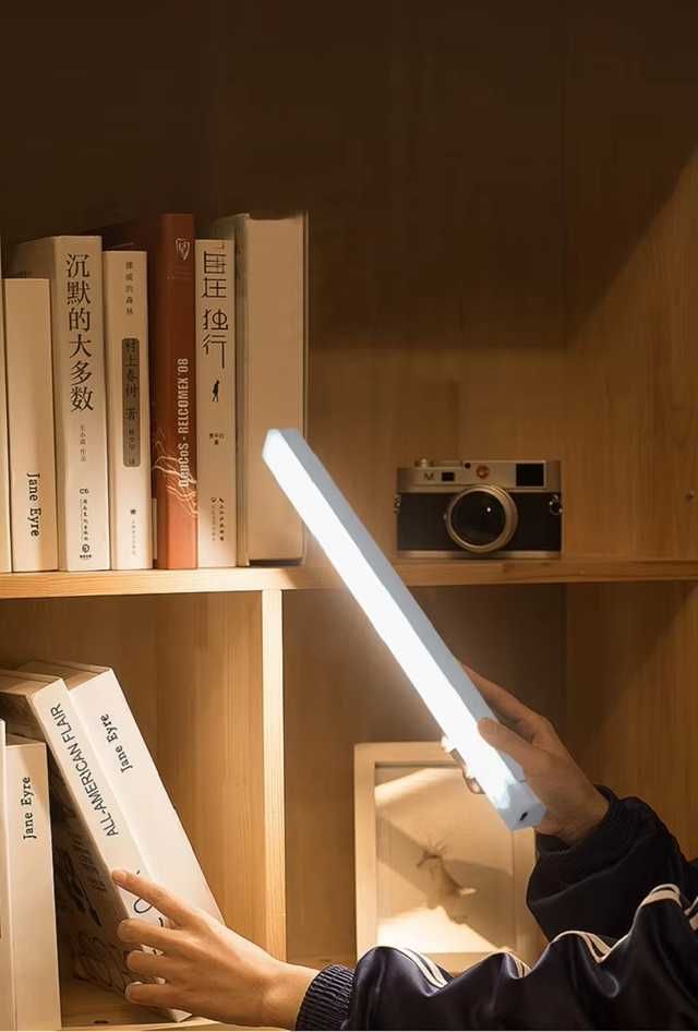 Inteligentna lampka nocna led czujnik ruchu zmierzchu biała zimna 20