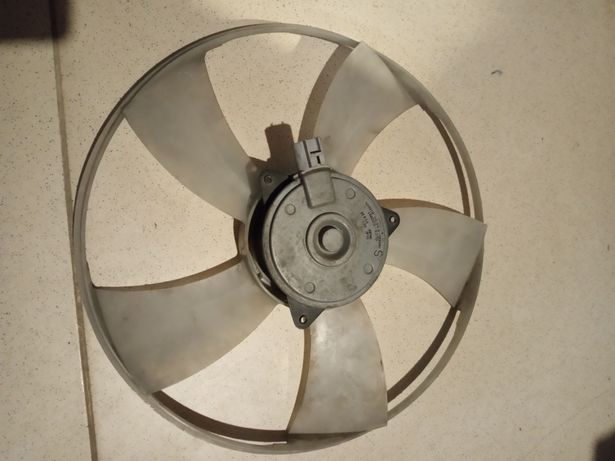 Вентилятор радиатора yaris 3, 168000-8270