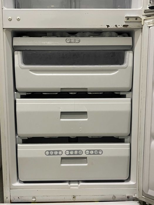 Frigorífico combinado Whirlpool Classe A