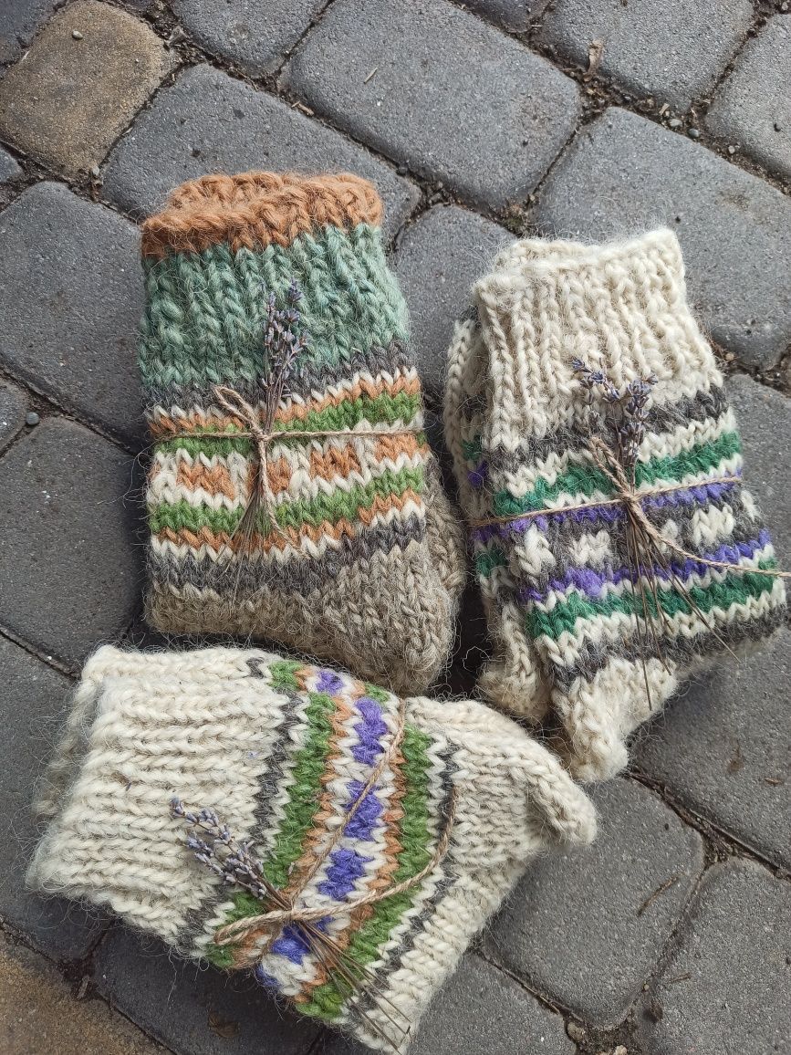 В'язані вовняні шкарпетки (капці, носки) з овечої вовни