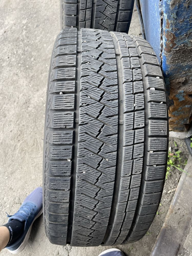 Продам зимние шины TRIANGLE 255/40 R19 100V