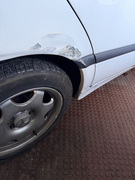 Mercedes Benz C200D branco