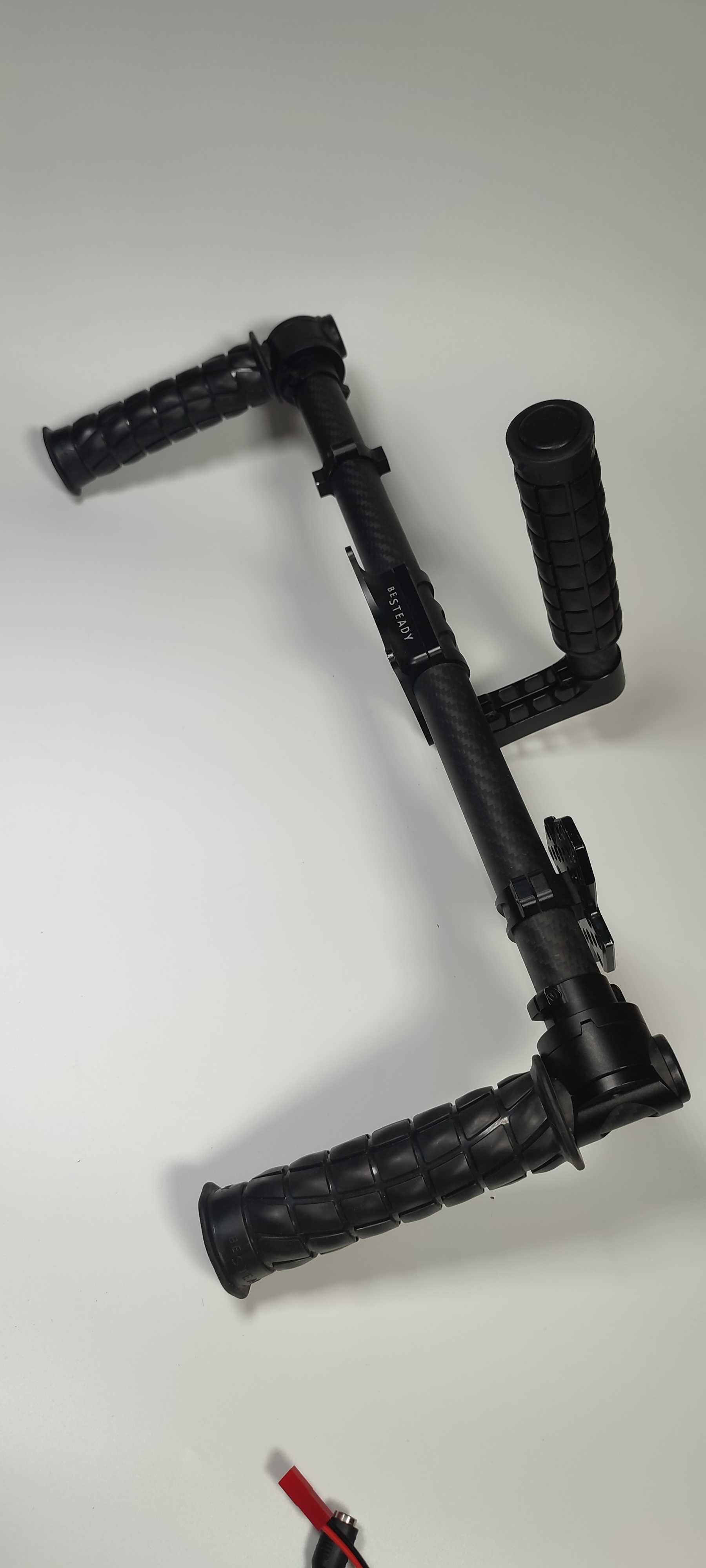 Na sprzedaż Gimbal BeSteady One z baterią i ładowarką