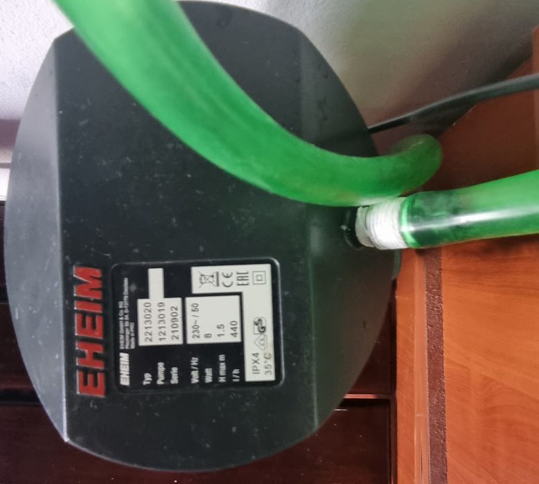 Aquário mais filtro Eheim. 250