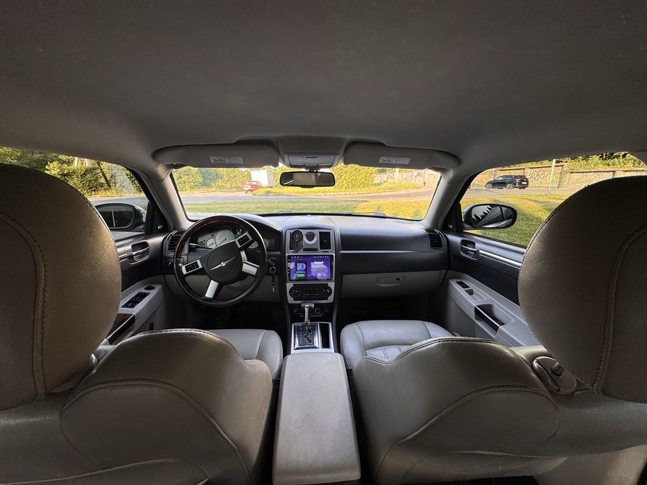 Chrysler 300с 2.7 в чудовому стані !