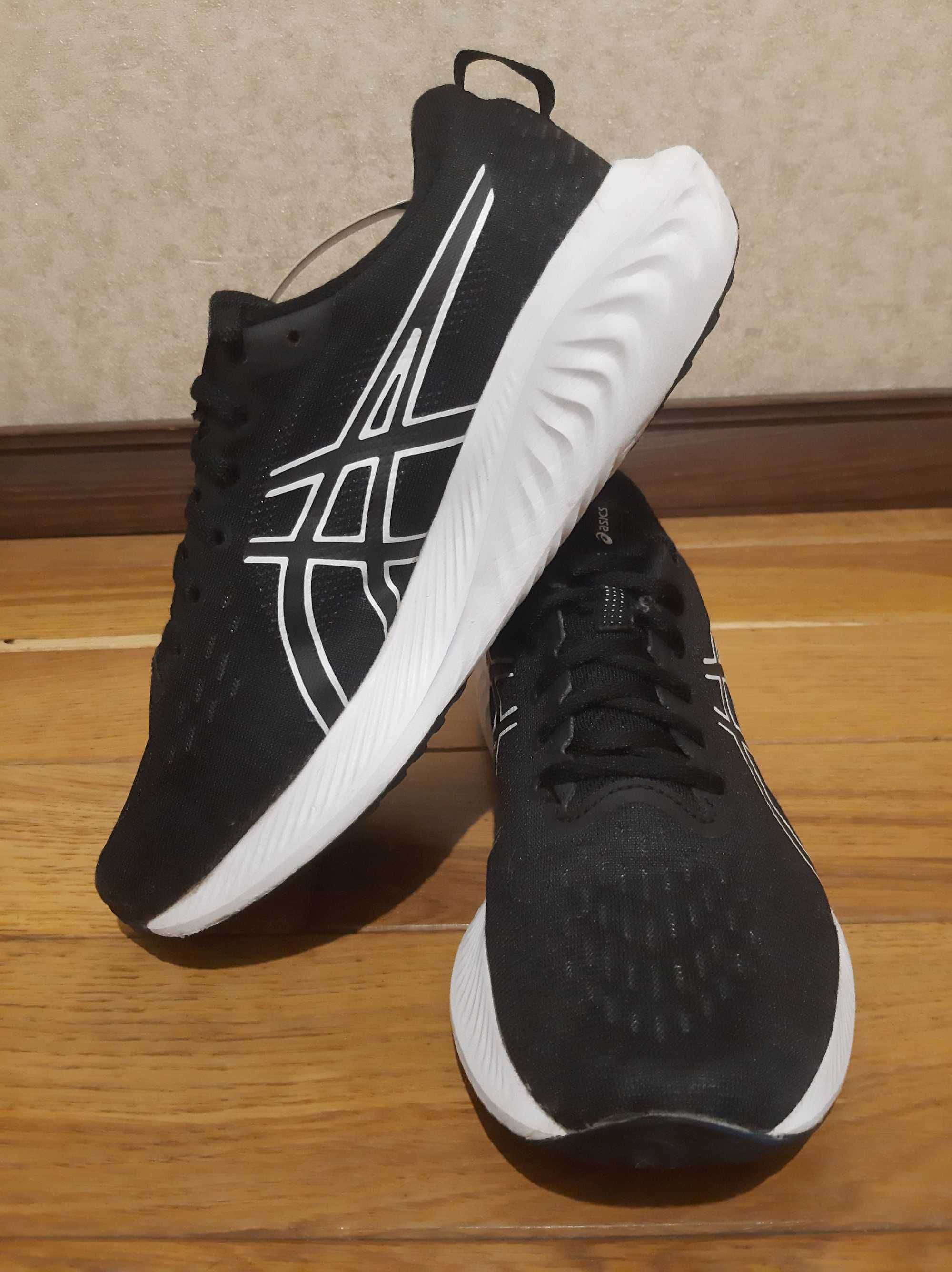 Беговые кроссовки Asics GEL-EXCITE 10  Оригинал
