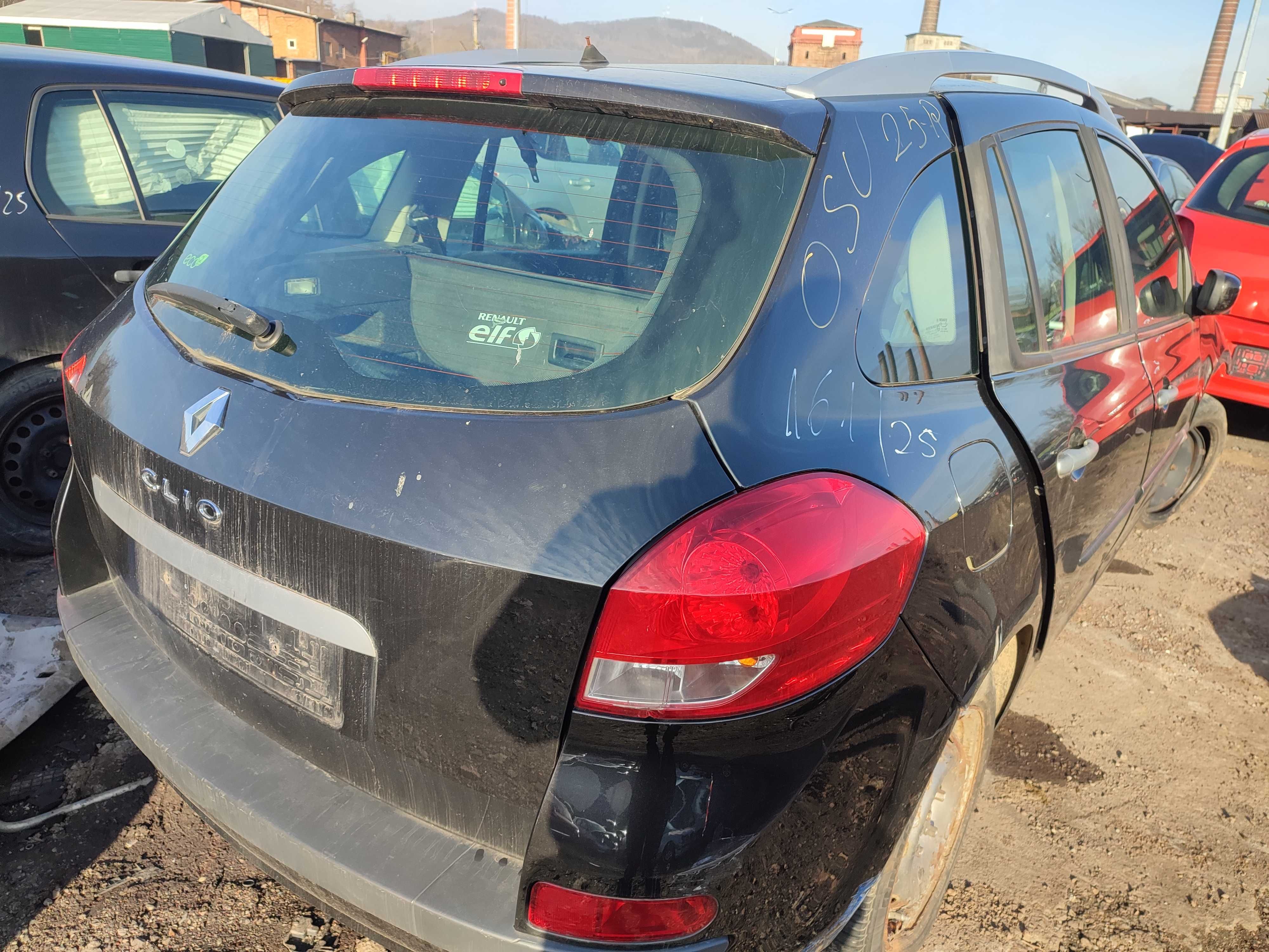 Renault Clio III NV676 maska przednia FV transport/dostawa