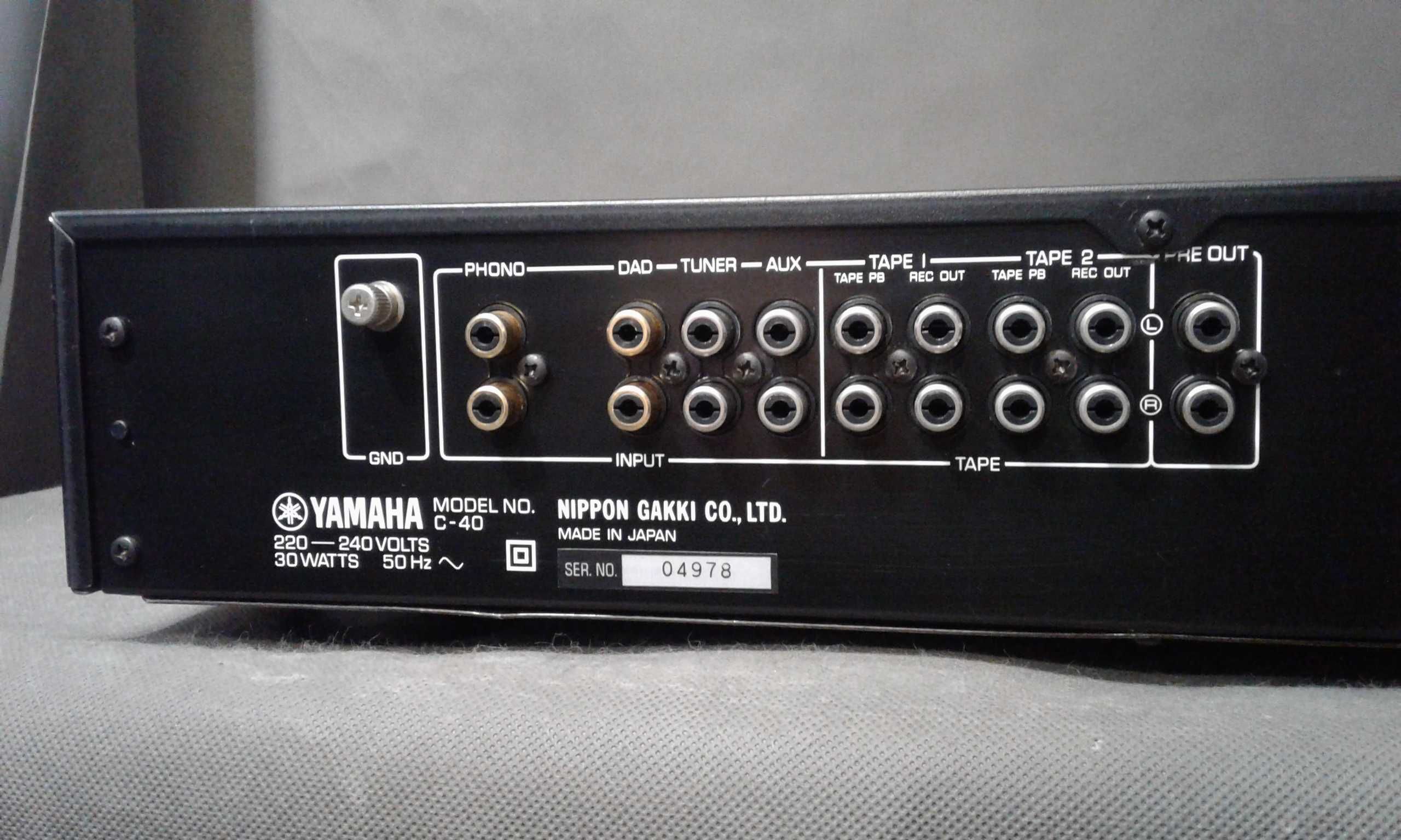 YAMAHA C-40 ,przedwzmacniacz stereo